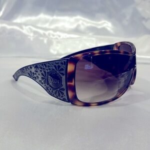 Authentic Christian Dior Cherry Tree Tortoise Edition Vintage.